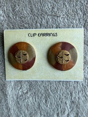 Vintage Metal Gold Tone and Neutral Clip Earrings